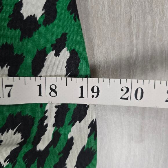 DVF Diane von Furstenberg Muriel spotted cat green silk dress long sleeve size 8 - Picture 8 of 9